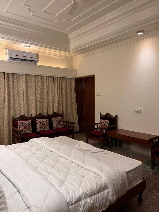 Aavaa Shanti Niwas Varanasi Exterior foto